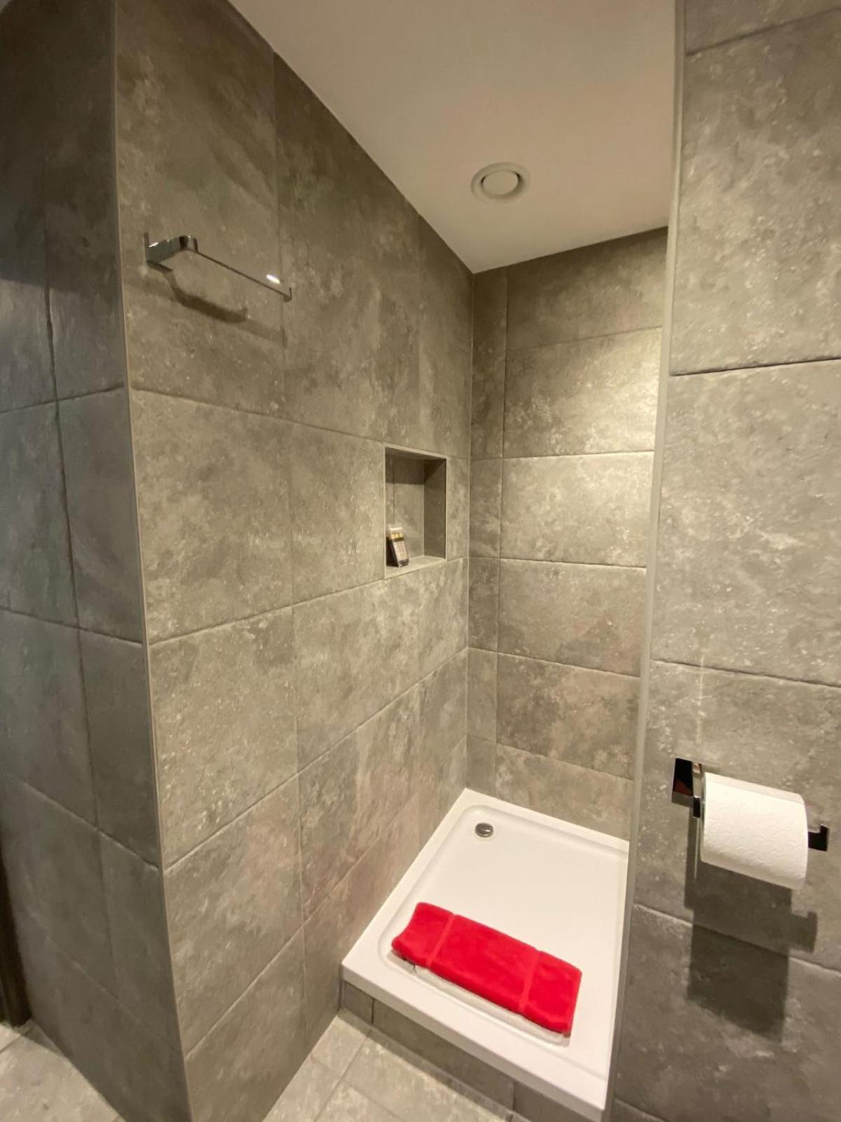 2 The View Apartments Ilfracombe - Seafront, Parking, Lift, Ev Екстер'єр фото
