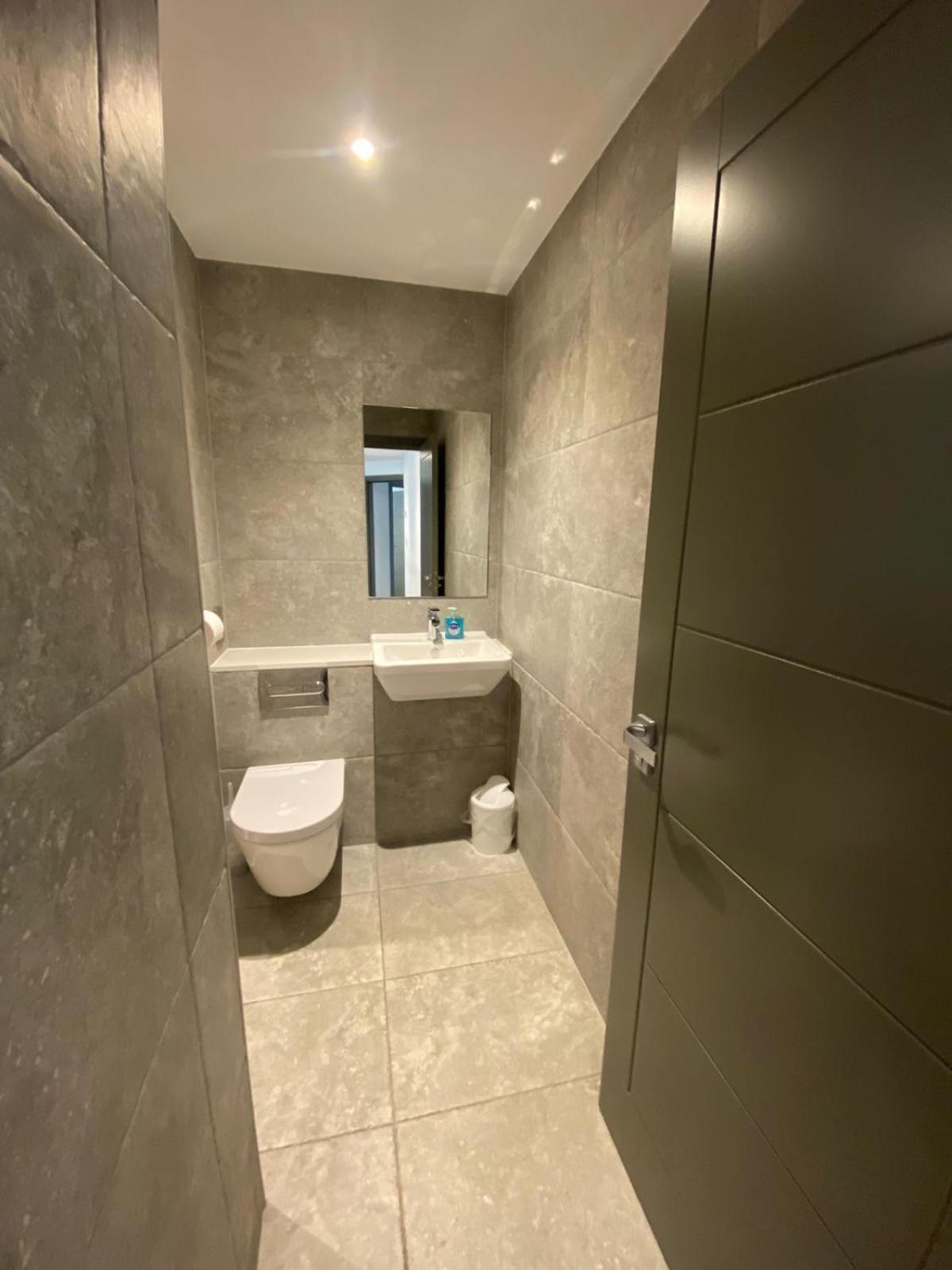 2 The View Apartments Ilfracombe - Seafront, Parking, Lift, Ev Екстер'єр фото